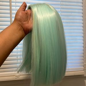 Mint Green Bob Synthetic Wig
Temperature Heat Resistant Wig Middle Part 12inch